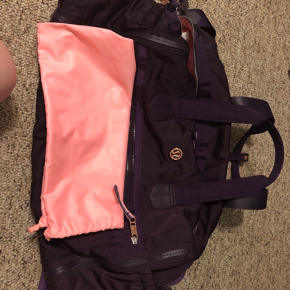 Lululemon weekend warrior duffel